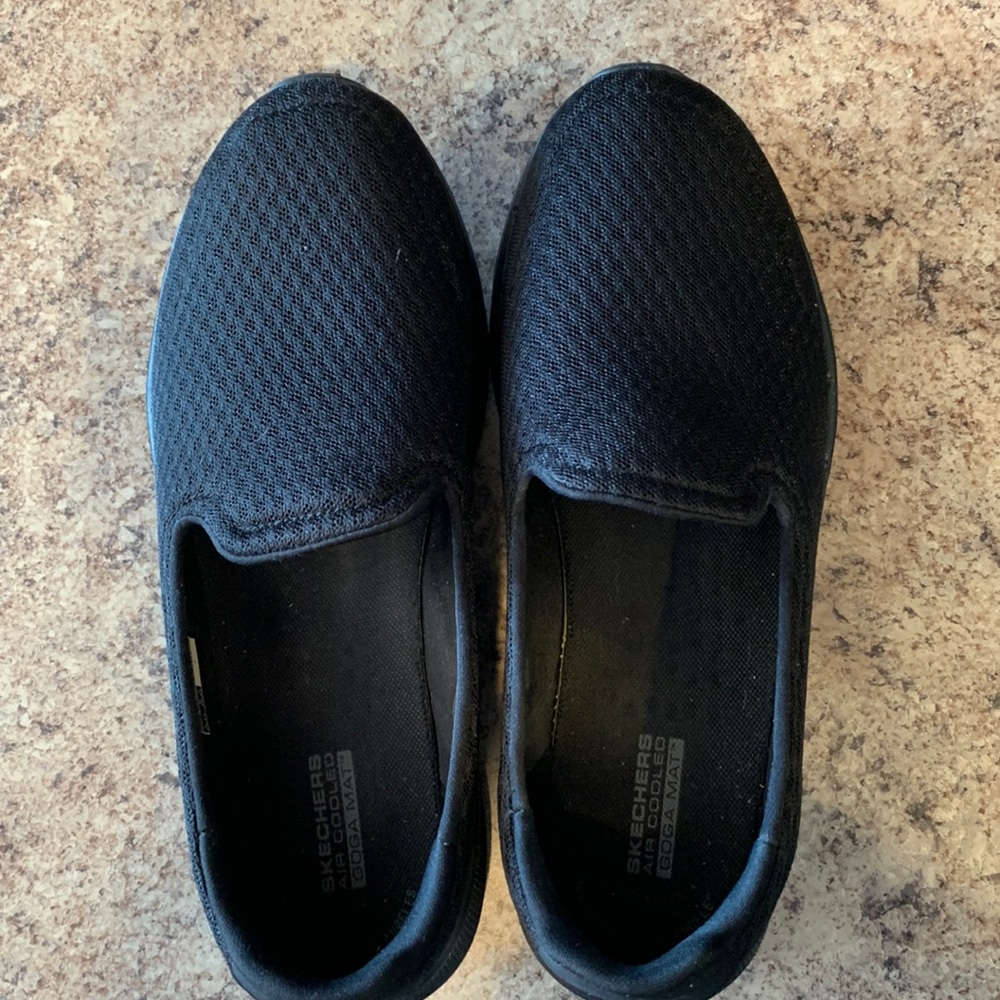 Sketchers Womens shoes